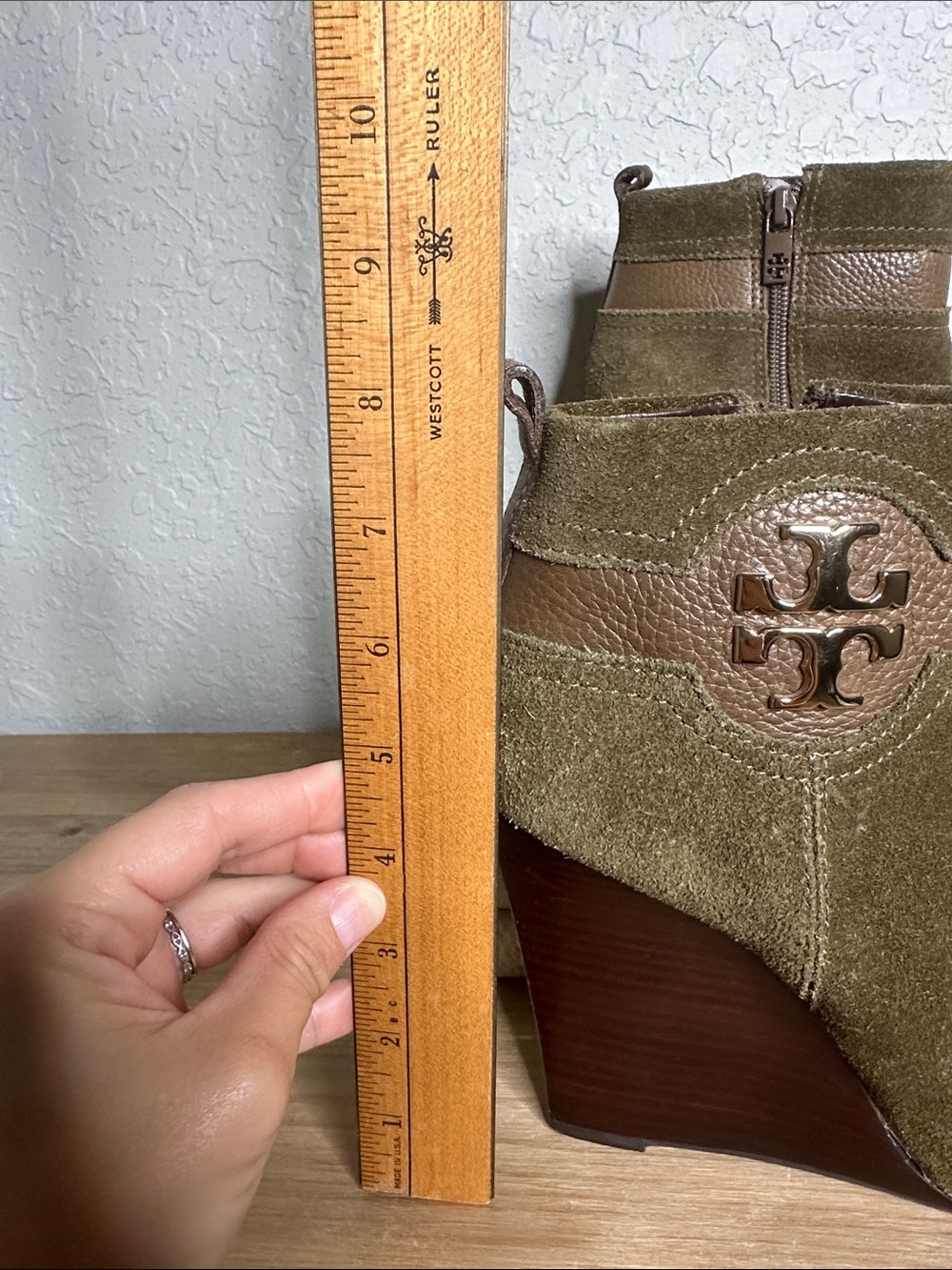 Tory Burch olive green suede wood wedge ankle boot with gold TT accent. Size 8.5 - Picture 15 of 15